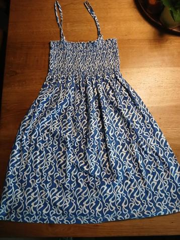 Blauw wit gesmokt zomerjurk maat 140 beschikbaar voor biedingen