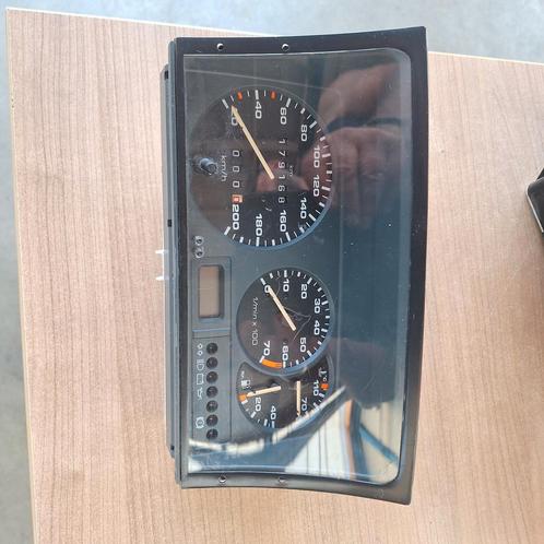 Tellerklok Volkswagen polo coupe., Auto-onderdelen, Dashboard en Schakelaars, Volkswagen, Gebruikt, Ophalen of Verzenden
