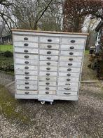 Mooie industriële werkplaats kast met 33 laden. Deze kast is, Gebruikt, 5 laden of meer, 100 tot 150 cm, Wijchen