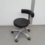 Medische Score kruk extra laag - zwarte skai, Huis en Inrichting, Krukjes, Ophalen, Gebruikt, Hout