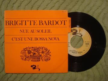 Brigitte Bardot 7" Vinyl Single: Nue au soleil (Frankrijk)  beschikbaar voor biedingen
