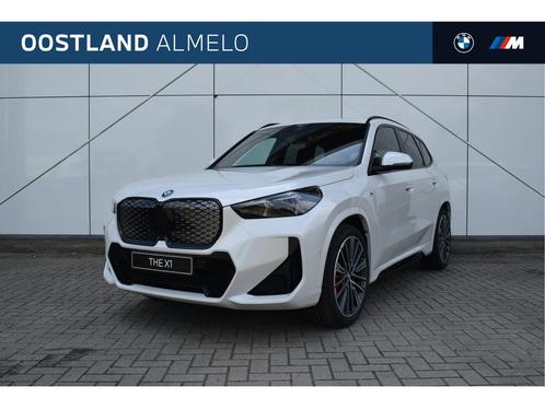 BMW iX1 eDrive20 M Sport / Panoramadak / Sportstoelen / Adap, Auto's, BMW, Bedrijf, Te koop, iX1, Alarm, Bochtverlichting, Elektrische stoelverstelling