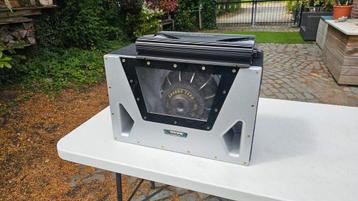 Bandpass subwoofer kist 400RMS 10" | 6 channel versterker beschikbaar voor biedingen