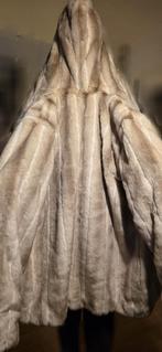 Nieuw en ongedragen. Lekker warme fluffie jas, Ophalen of Verzenden, Nieuw