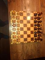 Mooi zgan houten schaakspel, Een of twee spelers, Ophalen of Verzenden, Zo goed als nieuw, Onbekend