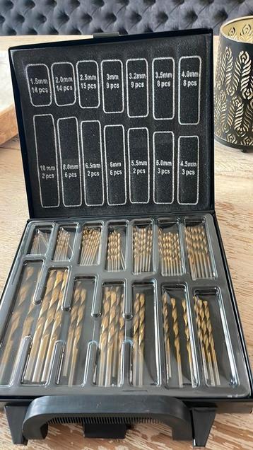 Metaal borenset 101 delig hss zie fotos bijna gratis beschikbaar voor biedingen