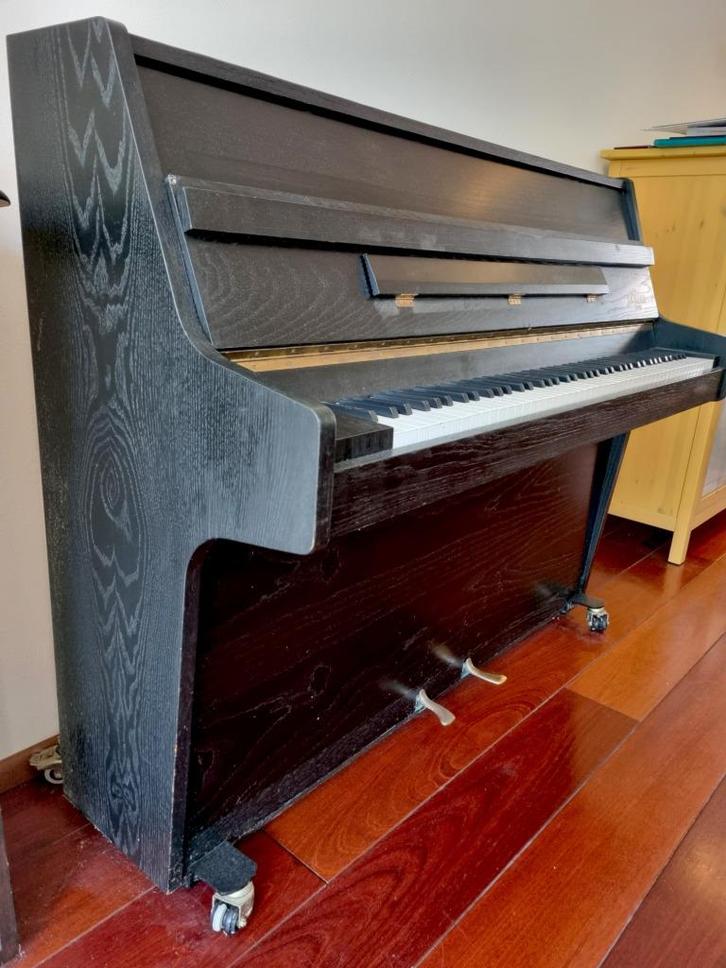 Piano Rameau Paris speelt lekker, mooie klank, Muziek en Instrumenten, Piano's, Zo goed als nieuw, Piano, Zwart, Ophalen