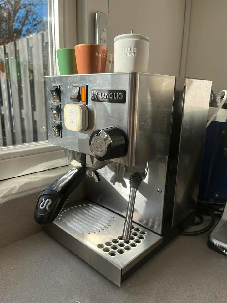 Rancilio Silvia, Witgoed en Apparatuur, Koffiezetapparaten, Gebruikt, Gemalen koffie, Espresso apparaat, 4 tot 10 kopjes, Afneembaar waterreservoir