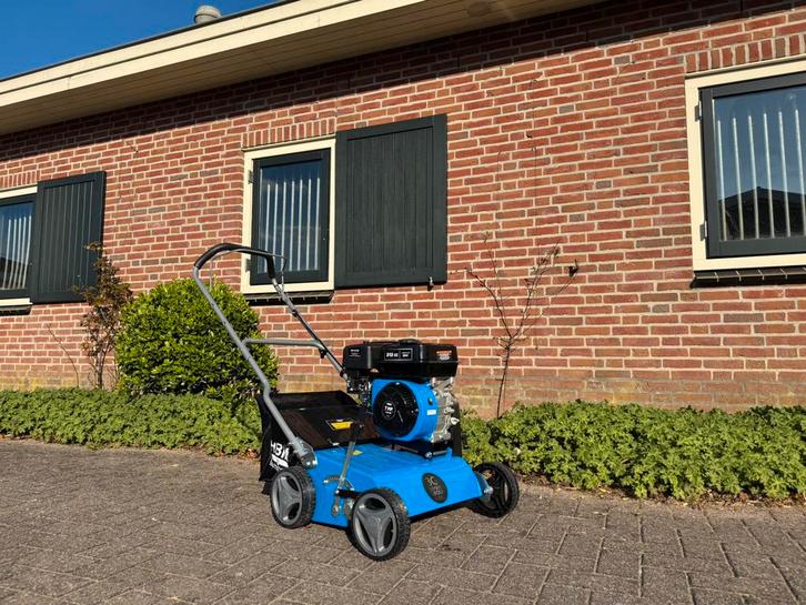 Te huur 4takt verticuteer machine, Tuin en Terras, Verticuteermachines, Nieuw, Benzine, Ophalen