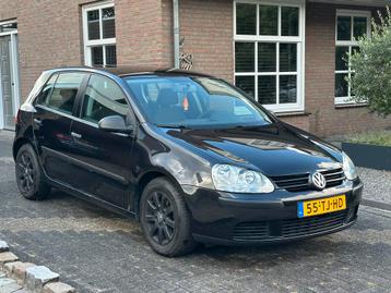 Volkswagen Golf 1.6 16V FSI 85KW 5D 2006 Zwart NIEUWE APK! beschikbaar voor biedingen