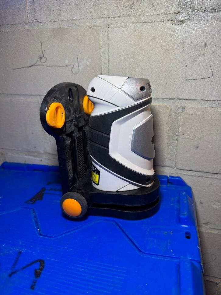 Laserliner SuperCross-Laser 2 + Statief, Doe-het-zelf en Verbouw, Meetapparatuur, Zo goed als nieuw, Licht, Ophalen of Verzenden