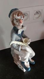 clown met saxofoon, op dobbelsteen, Spaans porselein, Antiek en Kunst, Ophalen