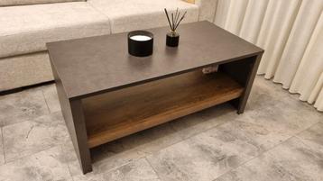 Nette Salon Tafel beschikbaar voor biedingen