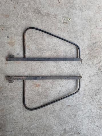 Ruitframe L+ R voor VW T2 a/b beschikbaar voor biedingen