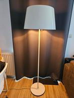 Witte hoogglans vloerlamp, Huis en Inrichting, Ophalen, Zo goed als nieuw, Metaal, Modern