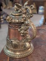 Antieke koper - bronzen beker. 25 cm. Hoog., Antiek en Kunst, Ophalen