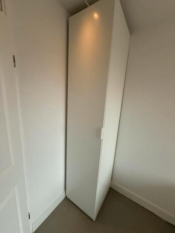 IKEA Pax-kast met deur en planken beschikbaar voor biedingen