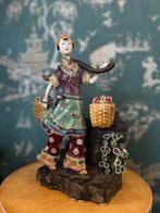 Vintage chinees wucai porseleinen beeld dame, Ophalen of Verzenden, Gebruikt, Overige typen