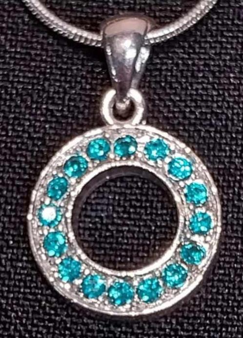 zilverkleurig hangertje met turquoise strass steentjes, Sieraden, Tassen en Uiterlijk, Kettinghangers, Overige materialen, Blauw