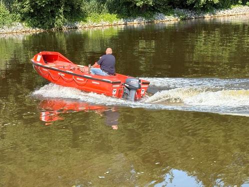 Visboot / reddingsboot, Watersport en Boten, Motorboten en Motorjachten, Gebruikt, Polyester, Tot 6 meter, Benzine, Buitenboordmotor