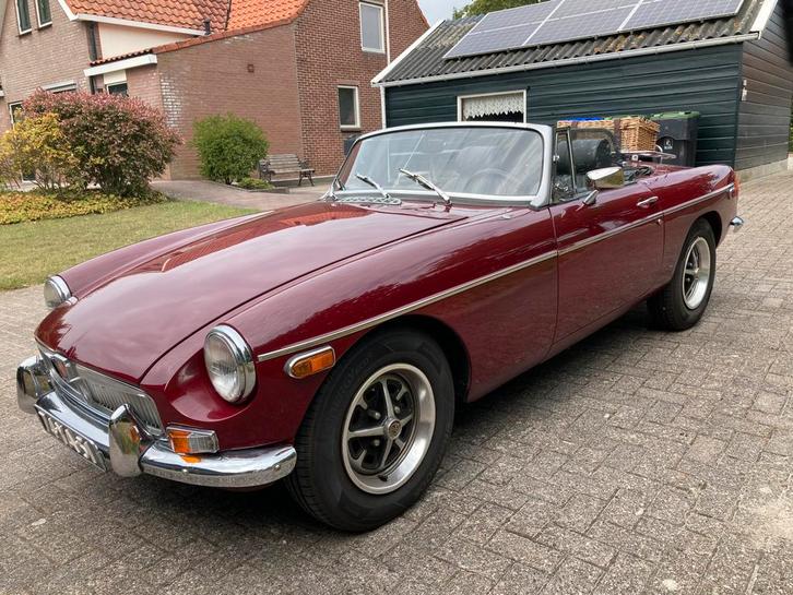 MG *b*b 1.8 Tourner 1976 Rood, Auto's, MG, Particulier, Benzine, Cabriolet, Handgeschakeld, Geïmporteerd, Rood, Ophalen