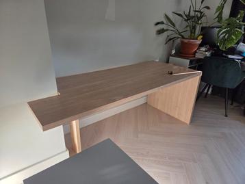 Bureau op maat inclussief ladekast beschikbaar voor biedingen