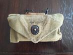 Original US first aid pouch and tin 1942, Verzamelen, Militaria | Tweede Wereldoorlog, Verzenden, Amerika