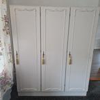 Mooie witte 3-deurs Italiaanse kledingkast, 60 /70er jaren, Huis en Inrichting, Italiaans jaaren 60 / 70, 100 tot 150 cm, Met hangruimte