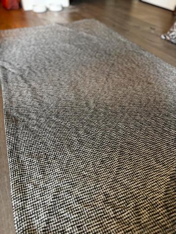 Vloerkleed  beschikbaar voor biedingen
