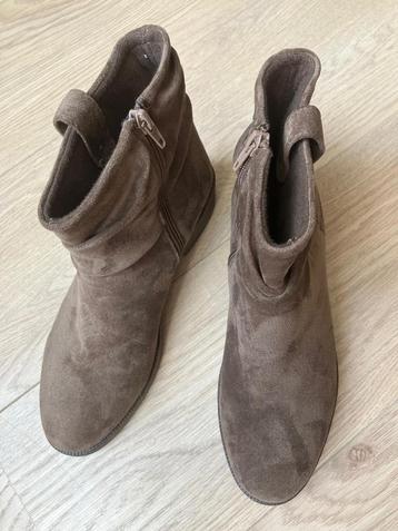 Enkelhoge LAARZEN mt 39, suède, leverkleurig, NIEUW!! beschikbaar voor biedingen