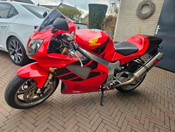 Honda VTR SP1 - Bouwjaar 2002 - Zeer nette staat beschikbaar voor biedingen