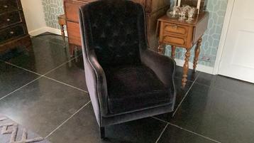 Zwart / Heel donker blauwe fauteuil/ stoel velvet of fluweel