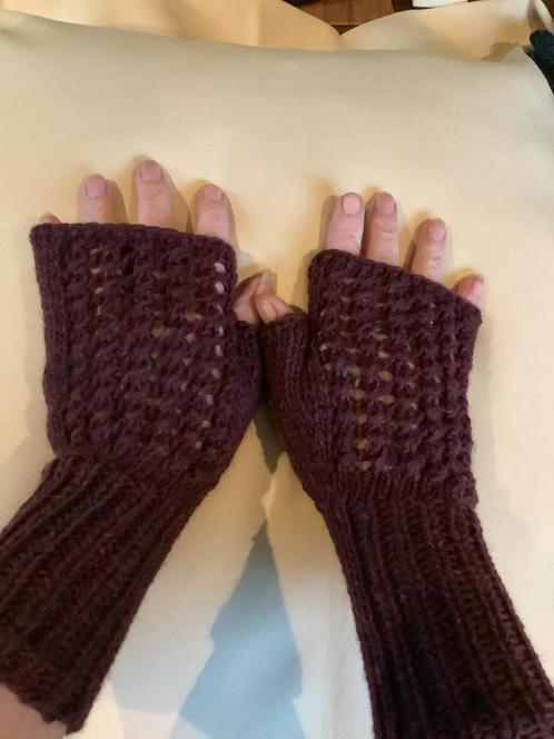 Polswarmers/ Vingerloze handschoenen van wol., Hobby en Vrije tijd, Breien en Haken, Nieuw, Ophalen of Verzenden