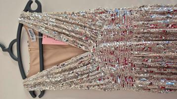 Prachtige avondjurk  beschikbaar voor biedingen