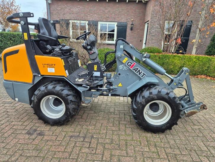 GIANT V452T X-TRA, Zakelijke goederen, Machines en Bouw | Kranen en Graafmachines, Wiellader of Shovel, Ophalen