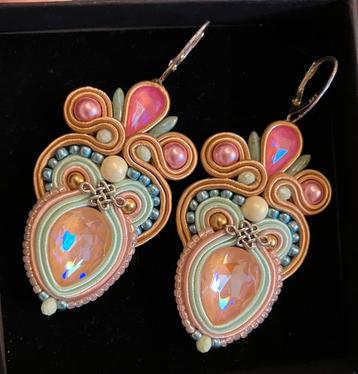 Oorbellen soutache, Swarovski beschikbaar voor biedingen