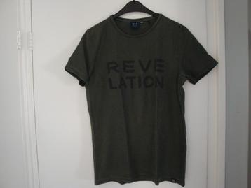 Maat L. Army groen REVELATION shirt met opdruk. beschikbaar voor biedingen