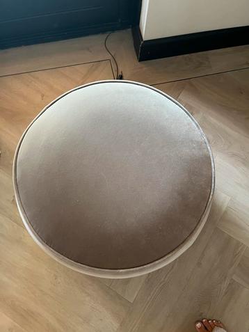 Riveira Maison Poef beschikbaar voor biedingen