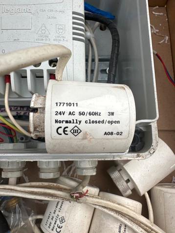 Vloerverwarming Regeling + Transformator beschikbaar voor biedingen