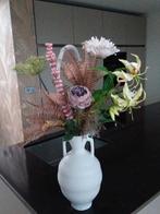 Leuke vaas met kunstbloemen in zachte voorjaarstinten, Huis en Inrichting, Woonaccessoires | Kunstplanten en Kunstbloemen, Nieuw
