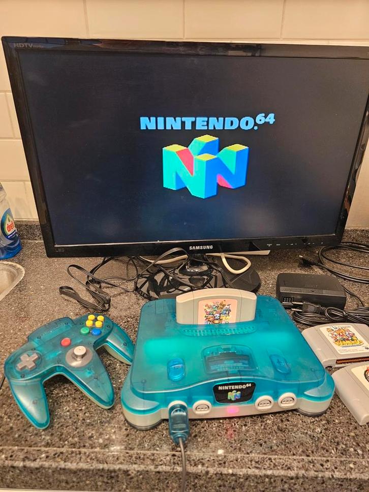 Nintendo 64 Japans Turquoise + Controller + 3 Games, Spelcomputers en Games, Spelcomputers | Nintendo 64, Gebruikt, Met 1 controller