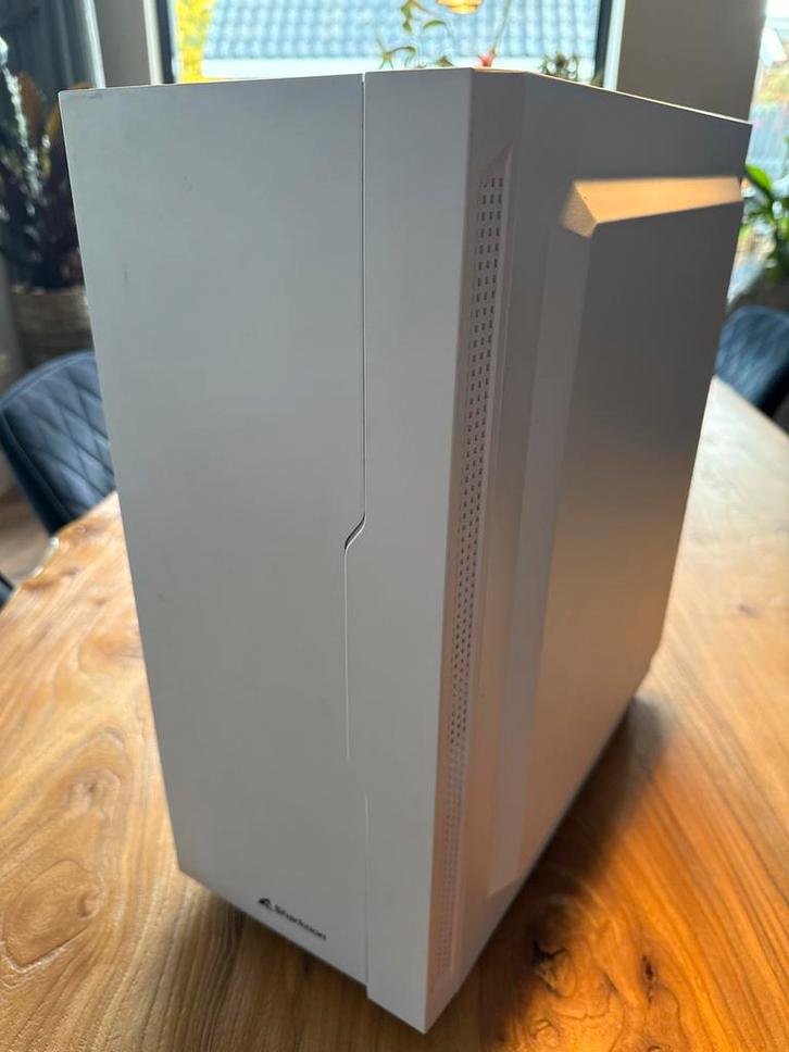 Sharkoon PC Kast - Wit, Computers en Software, Computerbehuizingen, Zo goed als nieuw, Ophalen