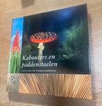 Kabouters en paddenstoelen met alle postzegels, Boeken, Ophalen, Zo goed als nieuw