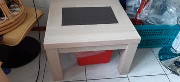 Vierkante Salontafel 60x60x39 cm als nieuw... beschikbaar voor biedingen
