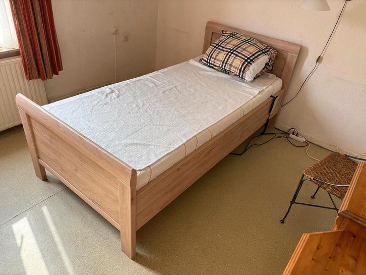 Bed Elba Jackson Hivikory - Elektrisch verstelbaar, Huis en Inrichting, Slaapkamer | Bedden, Zo goed als nieuw, Eenpersoons, 90 cm