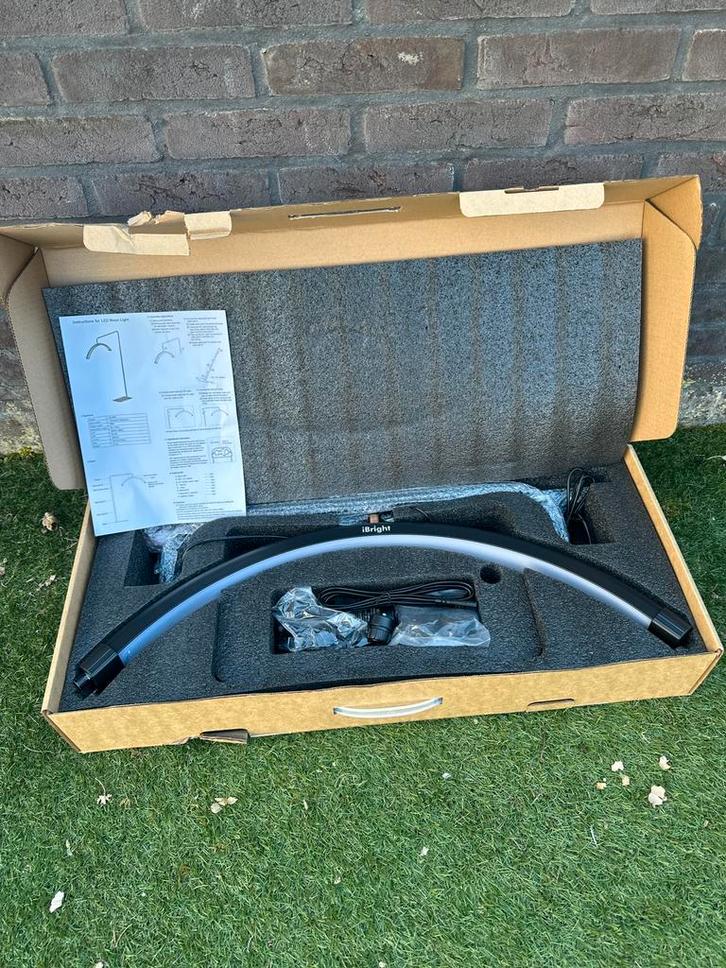 Beautylamp halve maan staande salon lamp nieuw met dimmer, Huis en Inrichting, Lampen | Vloerlampen, Nieuw, 150 tot 200 cm, Ophalen of Verzenden