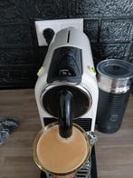 Tekoop Nespresso koffie cup machine met melk opschuimer, Ophalen, Zo goed als nieuw