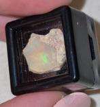 Ruwe opaal in doosje, Sieraden, Tassen en Uiterlijk, Edelstenen, Ophalen of Verzenden, Zo goed als nieuw