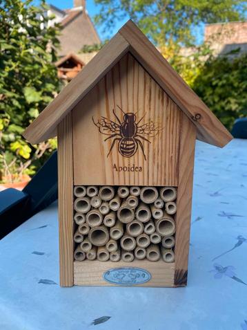 Insectenhotel beschikbaar voor biedingen