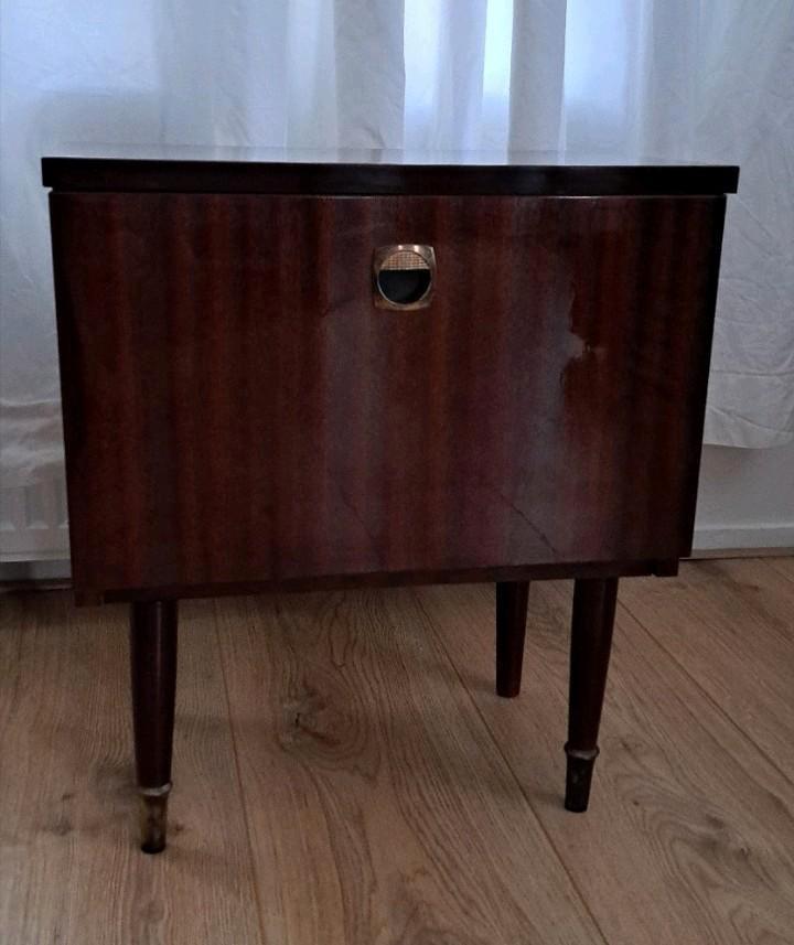 2 vintage nachtkastjes mid century palissander i.g.s., Huis en Inrichting, Slaapkamer | Nachtkastjes, Gebruikt, Minder dan 55 cm